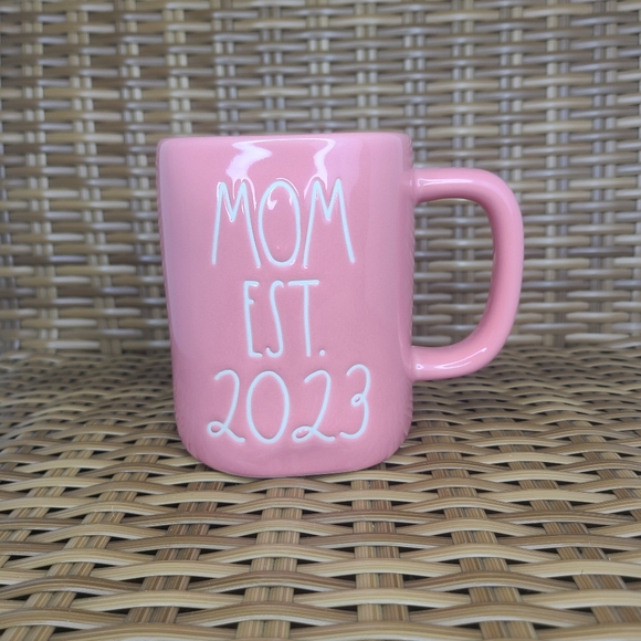 Rae Dunn Ceramic Coffee Mug MOM EST. 2023 Pink Mother's Day Baby Shower Newborn - Picture 1 of 7